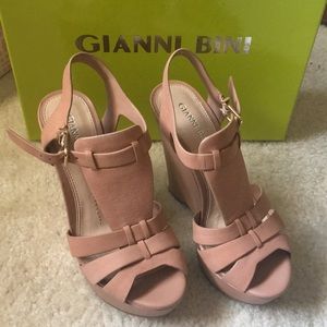 Gianni Bini Wedge Heels
